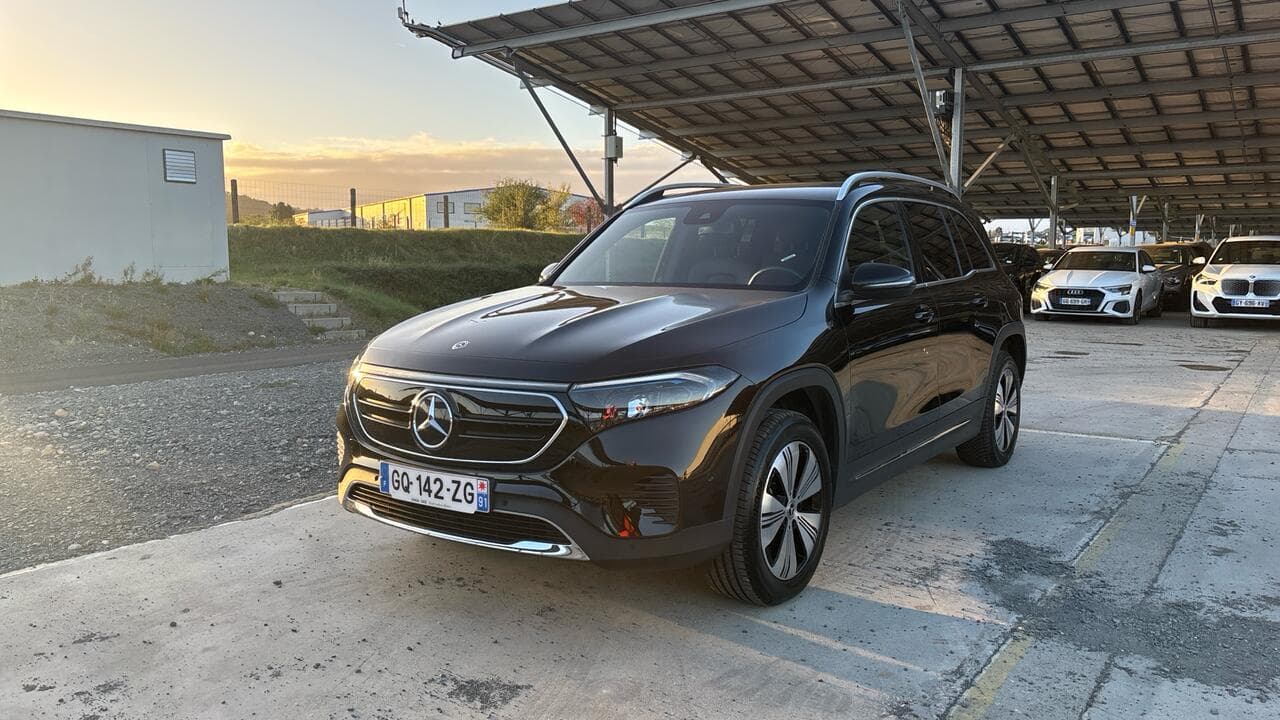 Mercedes EQB 250 + Business Line