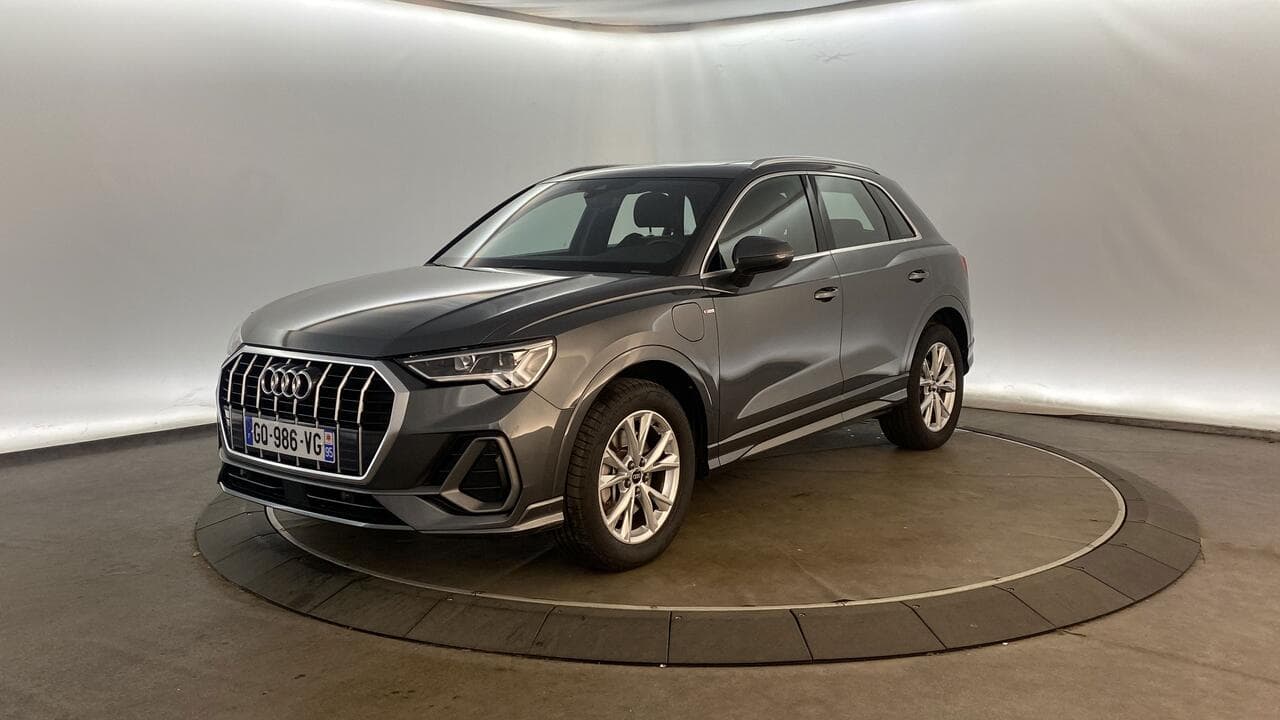 Audi Q3 S LINE 45 TFSI E 245 S TRONIC